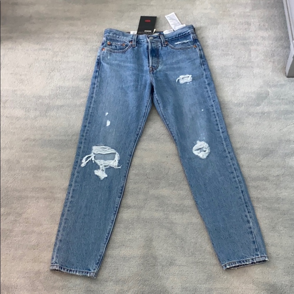 levi’s high rise jeans!!